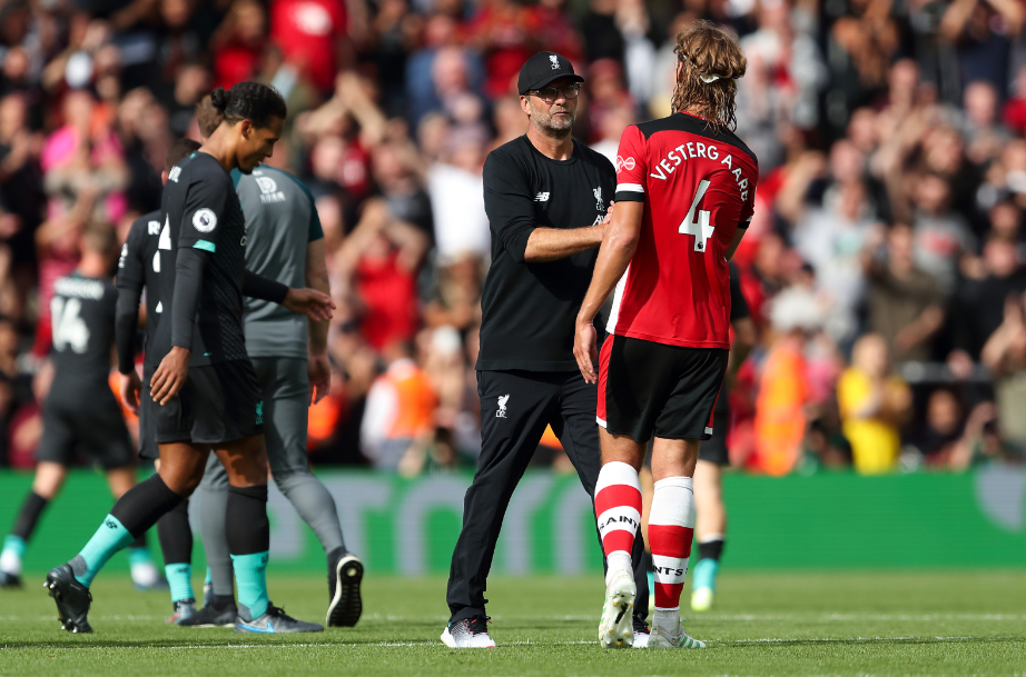 Soi keo ti so MU vs Fulham vong 38 NHA